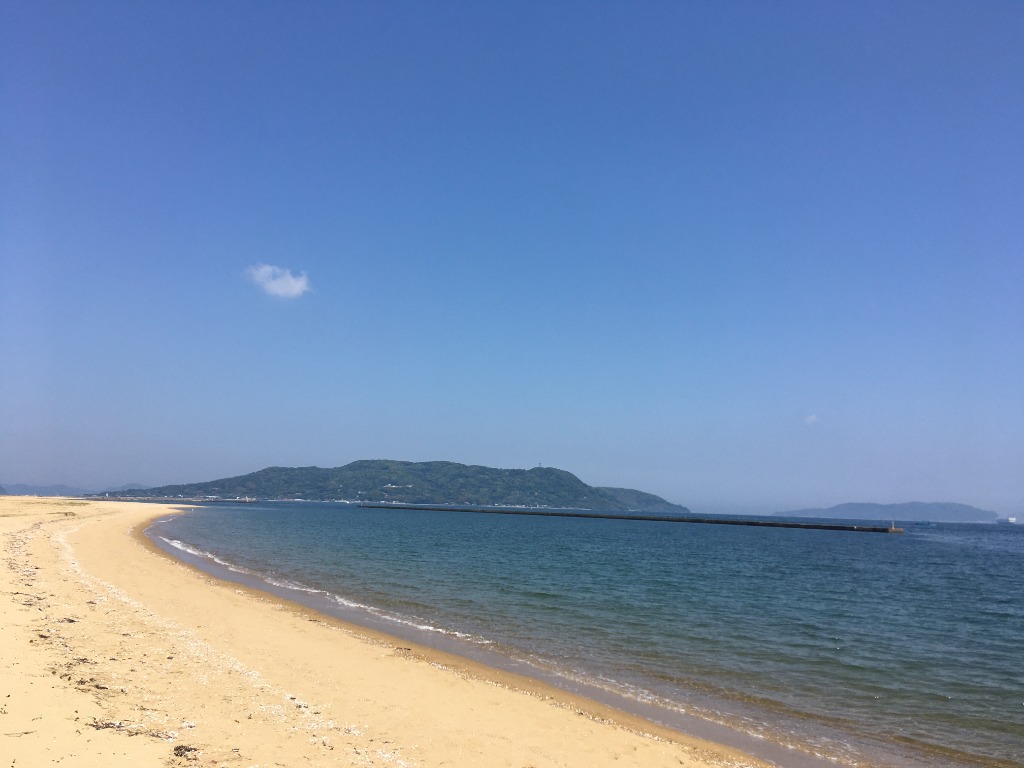美しい海辺の風景